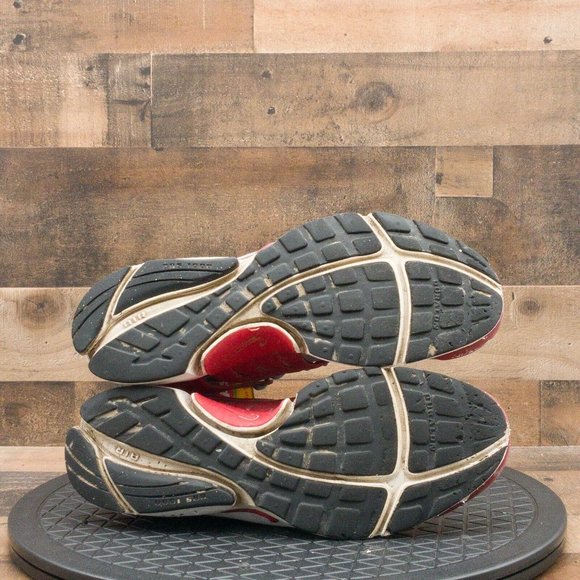 Nike Red and Gray Athletic Shoes - Picture 4 of 9